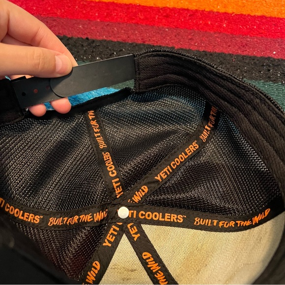 Yeti All Black SnapBack Hat hand washed - Picture 15 of 15